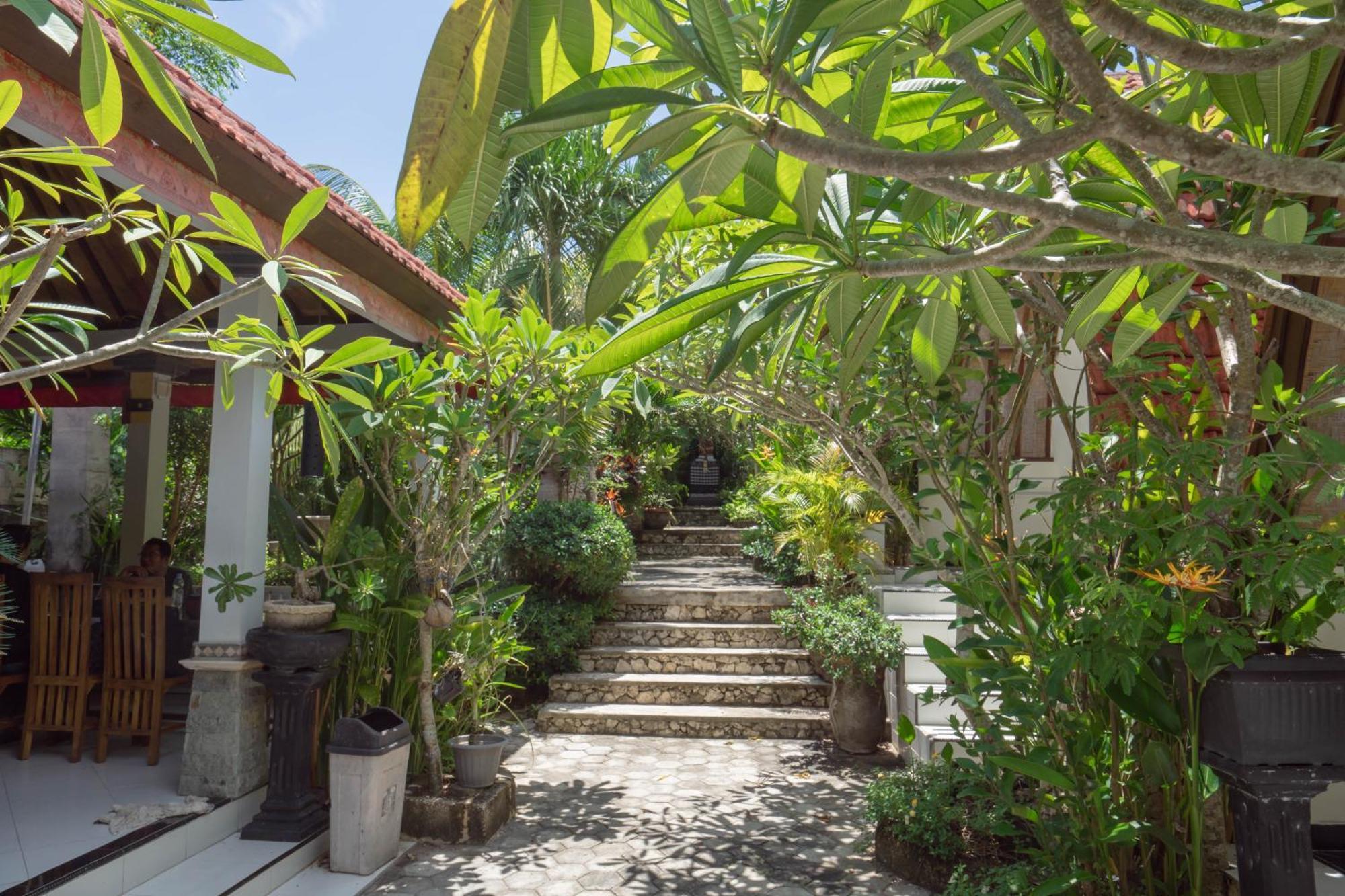 Ratu Cottage By Ourstory Travels Batununggul Extérieur photo