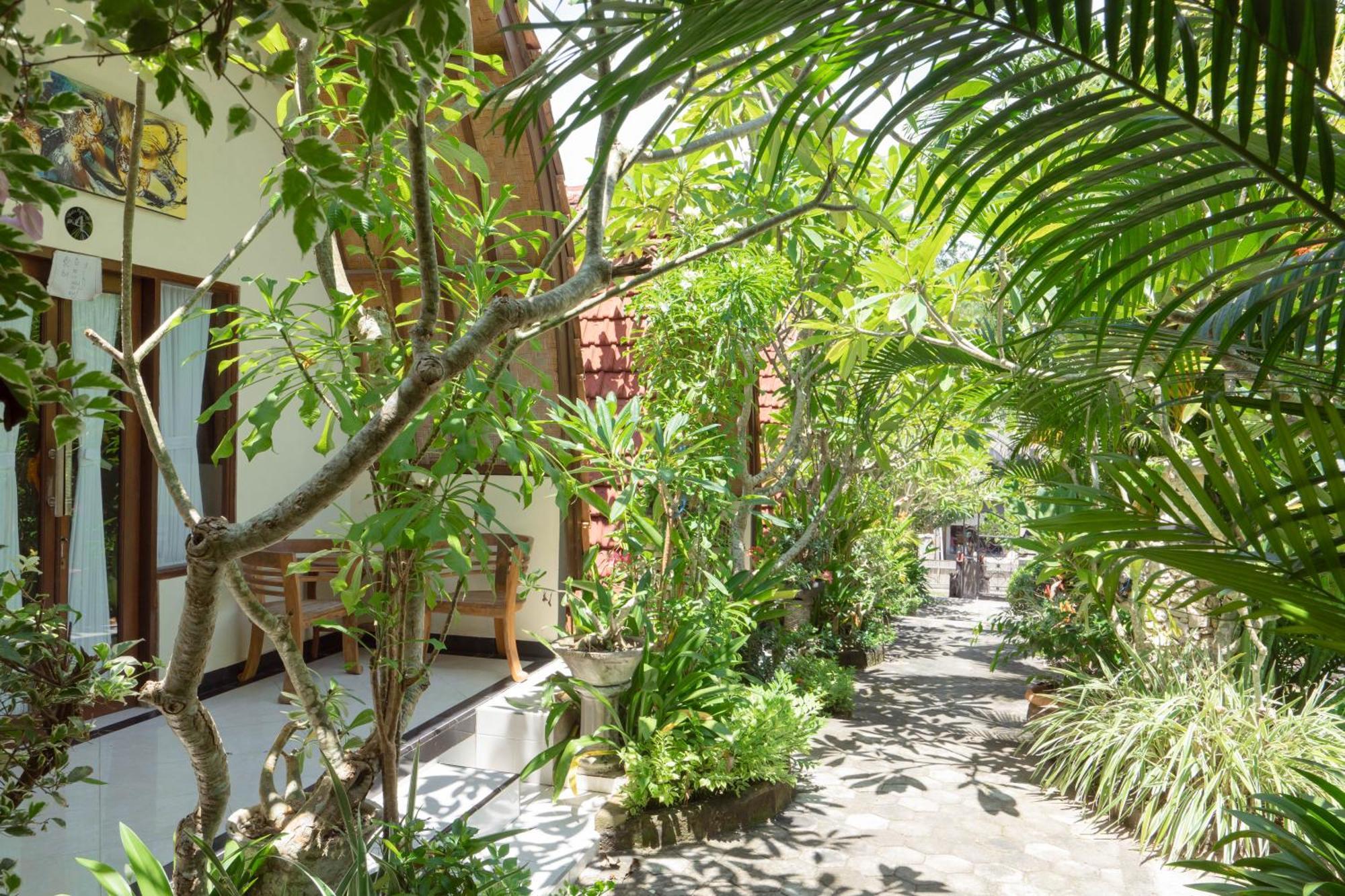 Ratu Cottage By Ourstory Travels Batununggul Extérieur photo